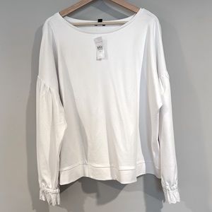 NWT! Beautiful crisp white top with eyelet detail - hard to find xxl